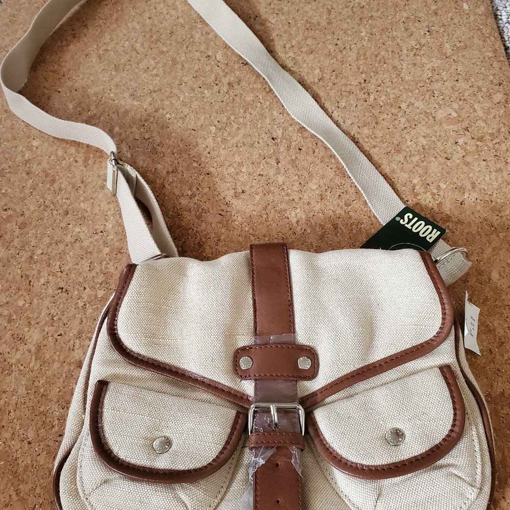 ROOTS Ladies purse